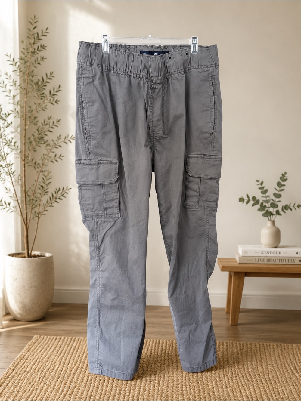 9 💙Hollister Gray Cargo Pants - Slim Cargo Fit